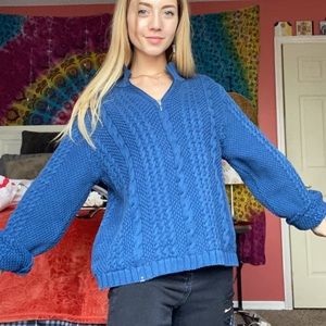 ocean blue knitted splendor turtle neck sweater🌎